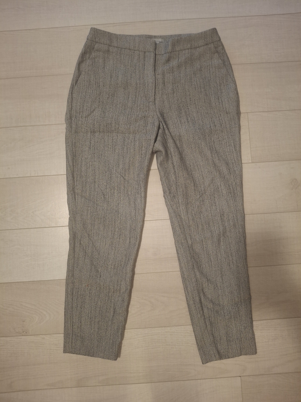 H&M Women's Slim Tailored Pants in Light Gray Herringbone